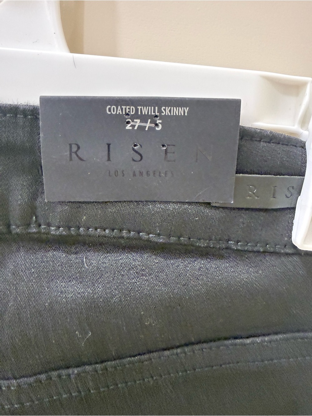 Risen Coated Twill Distressed knee Skinny Jeans NWT 27/5 - Picture 10 of 10